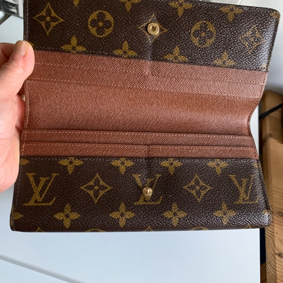 Louis Vuitton PF Louise Monogram Wallet - Picture 12 of 13